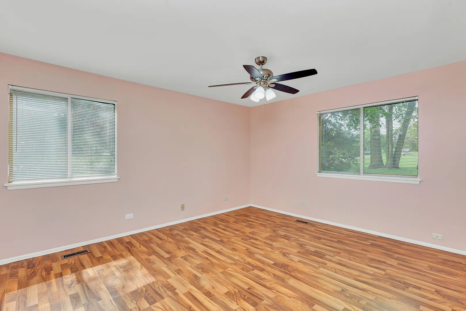 603 Eastview Court IL #Z1