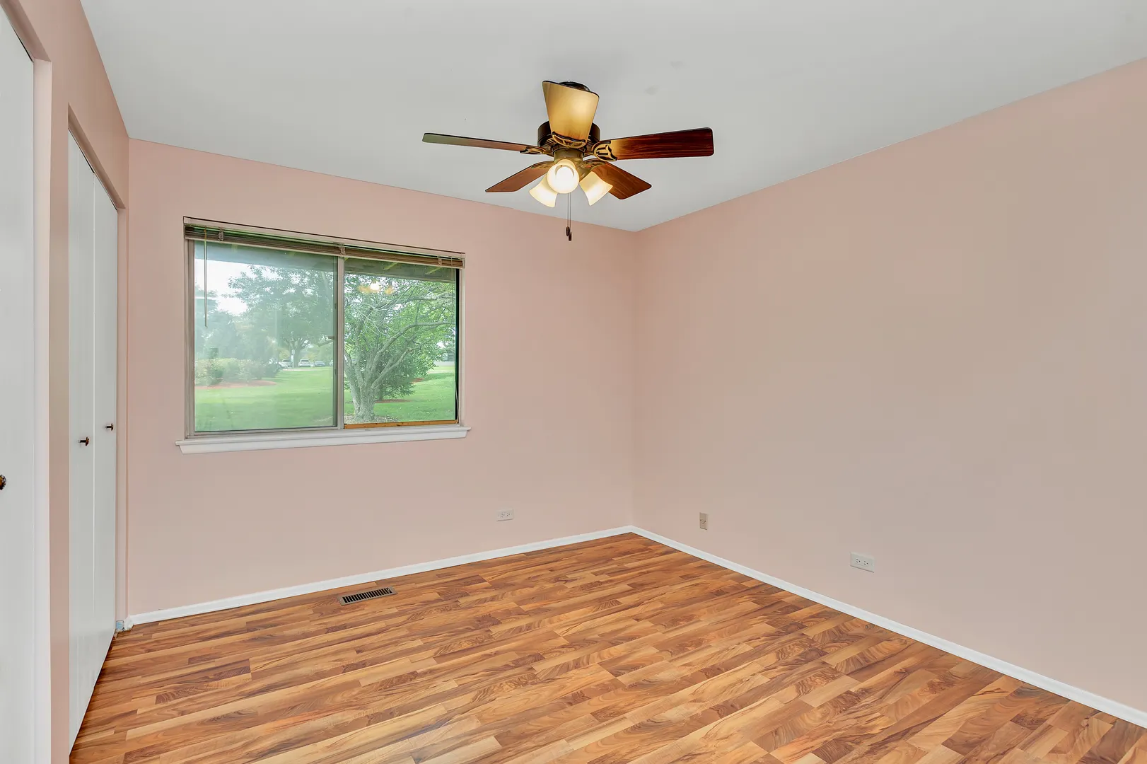 603 Eastview Court IL #Z1