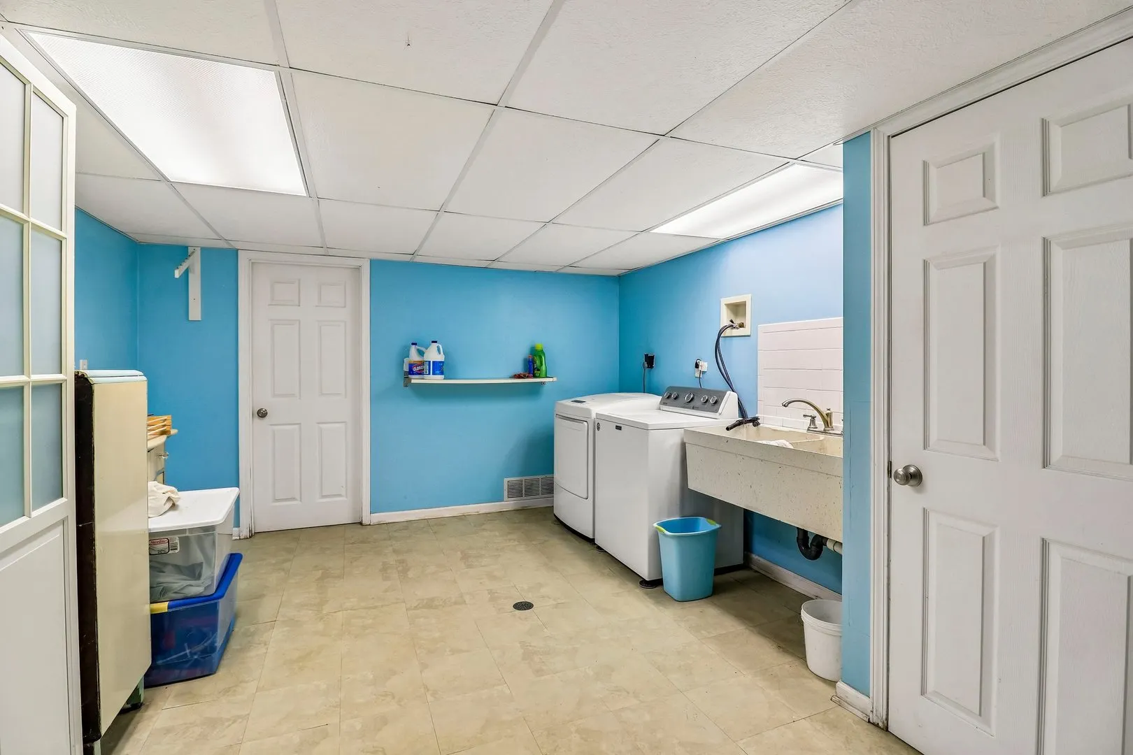 9516 N Clark Road IL