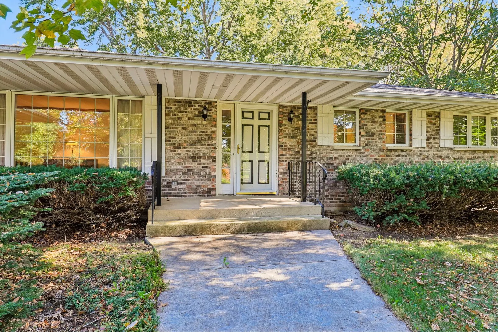 9516 N Clark Road IL