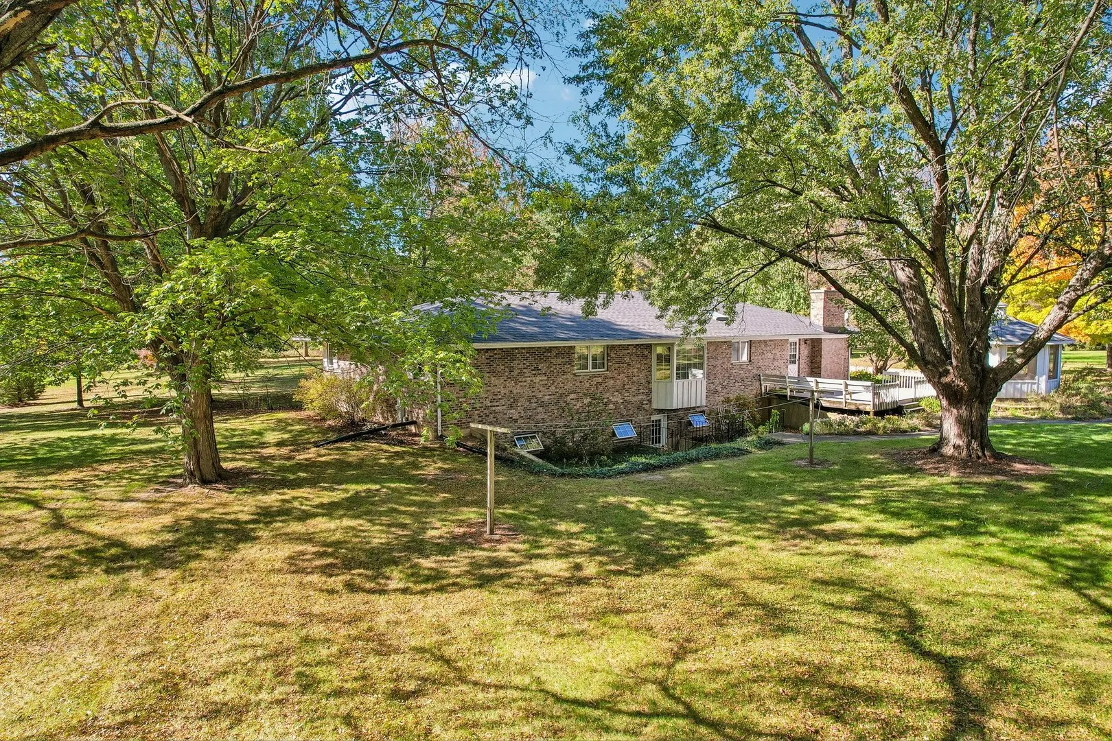 9516 N Clark Road IL