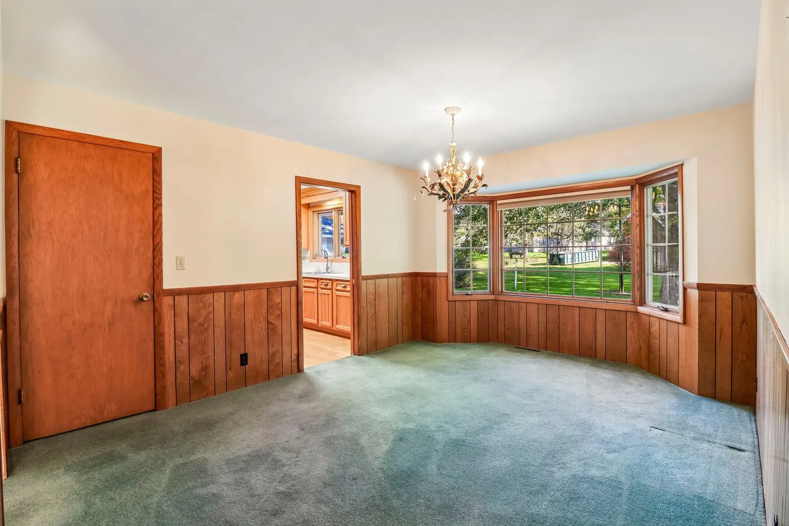 9516 N Clark Road IL
