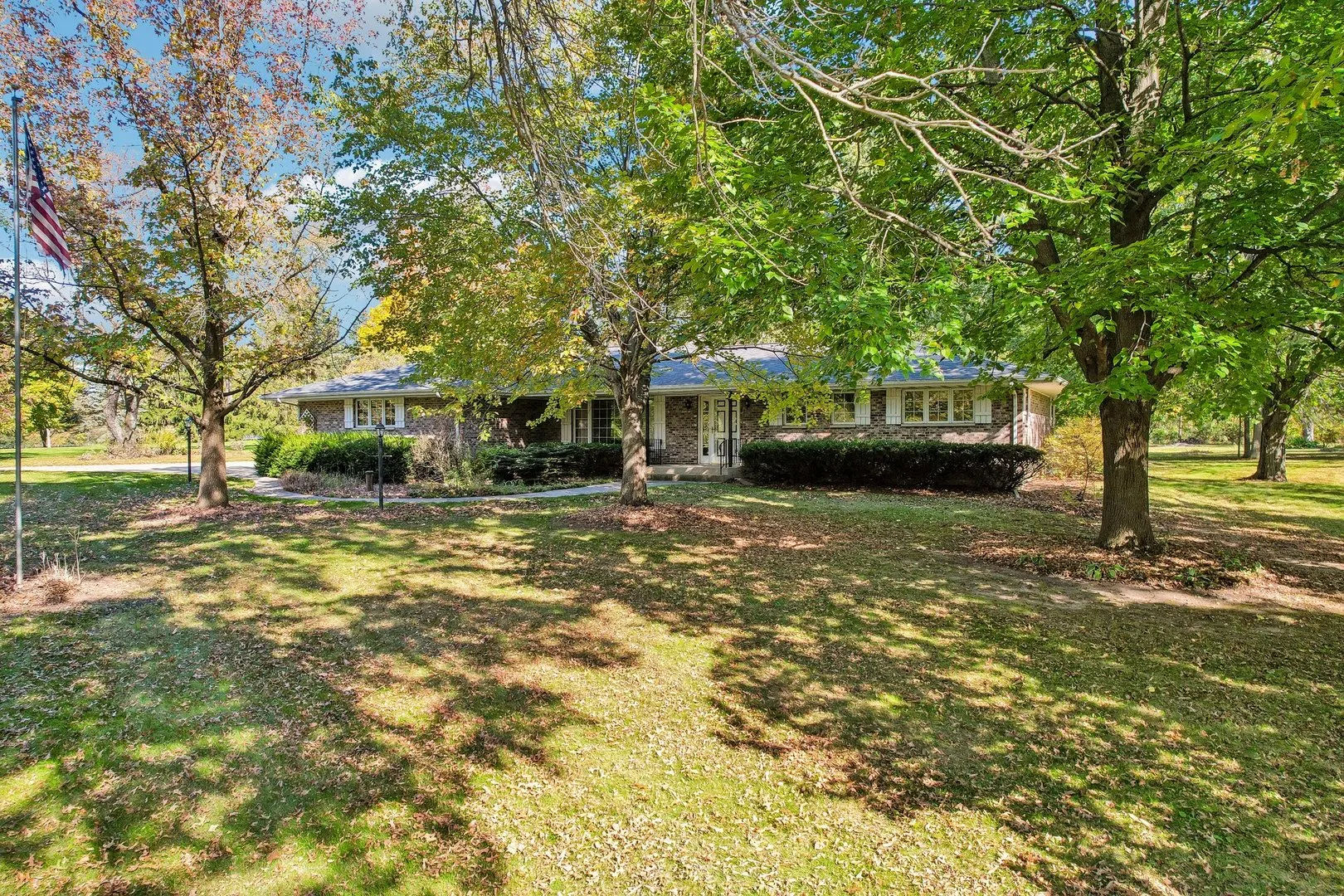 9516 N Clark Road IL
