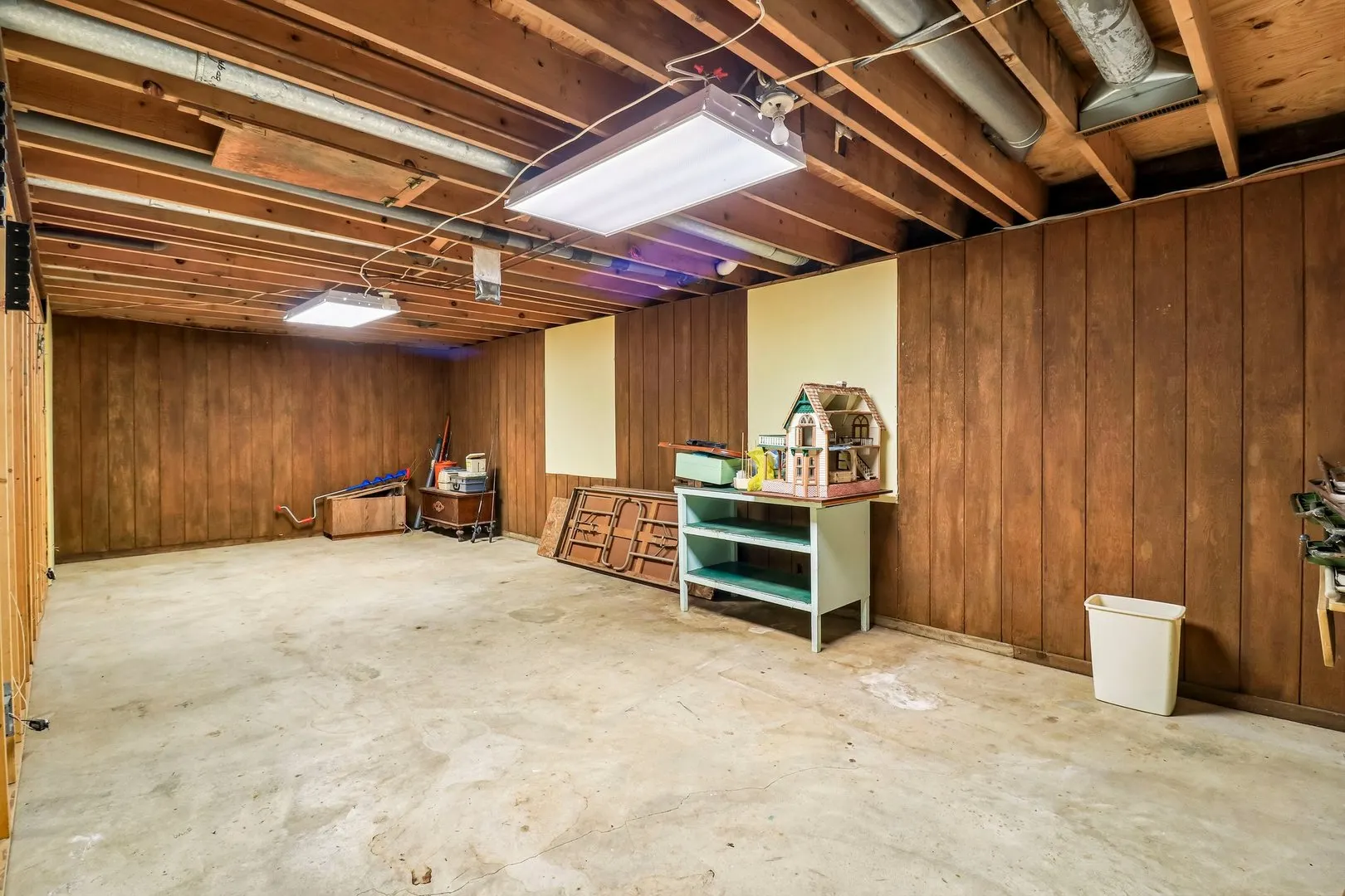 9516 N Clark Road IL
