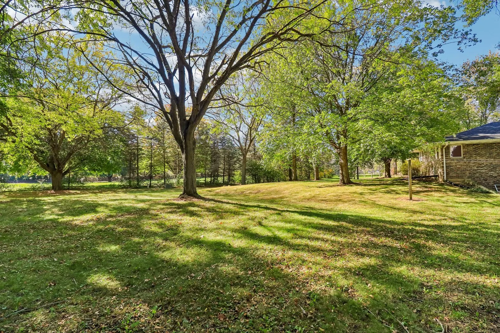 9516 N Clark Road IL
