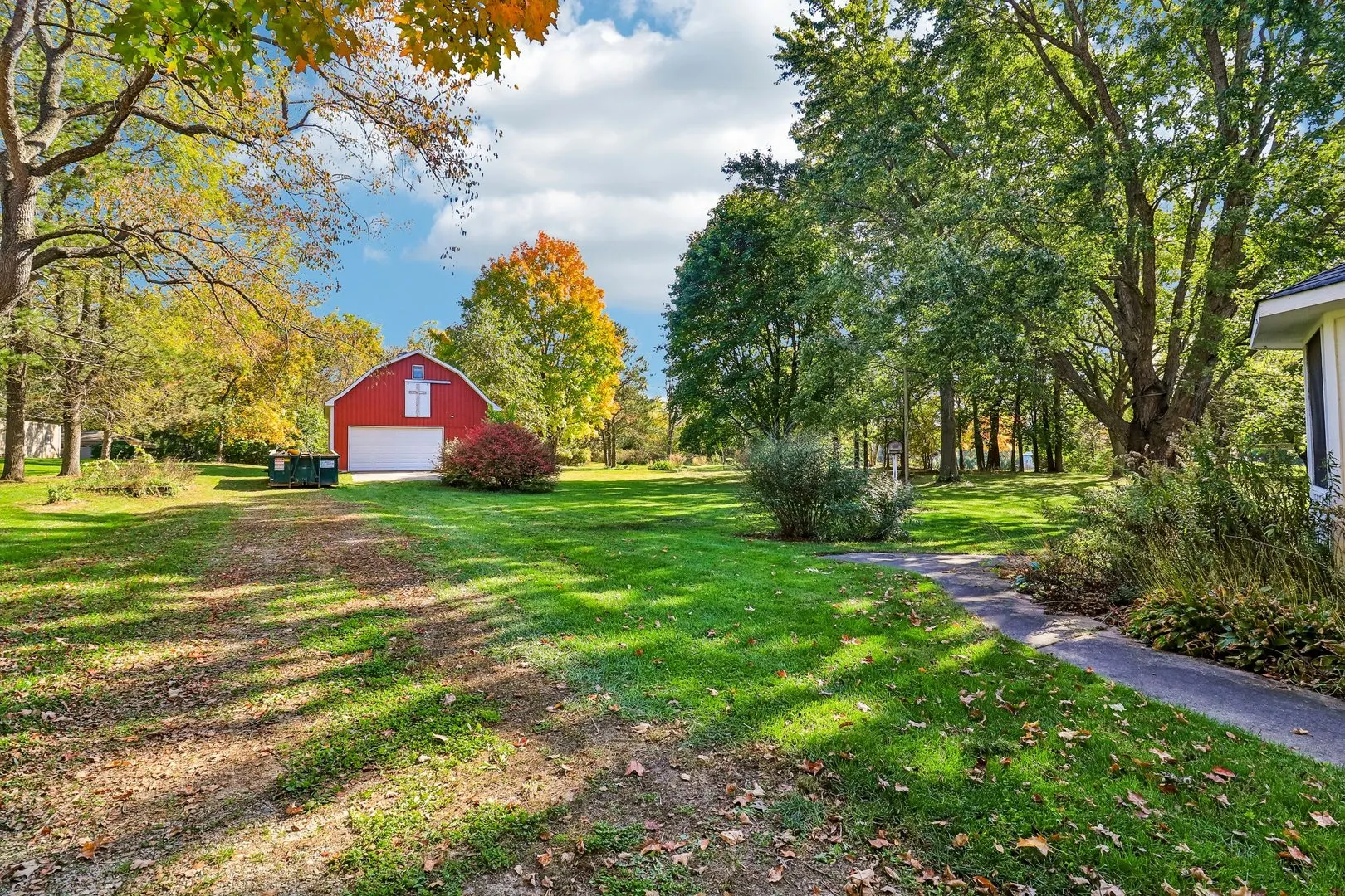 9516 N Clark Road IL