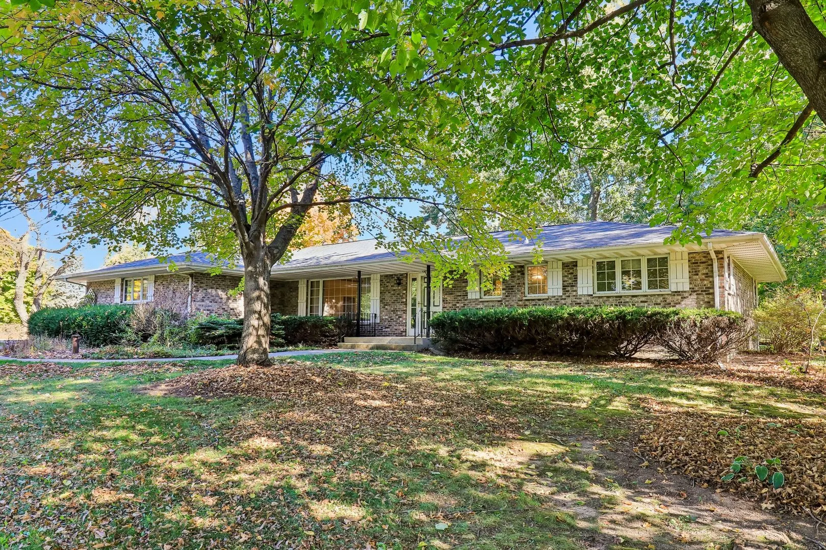 9516 N Clark Road IL