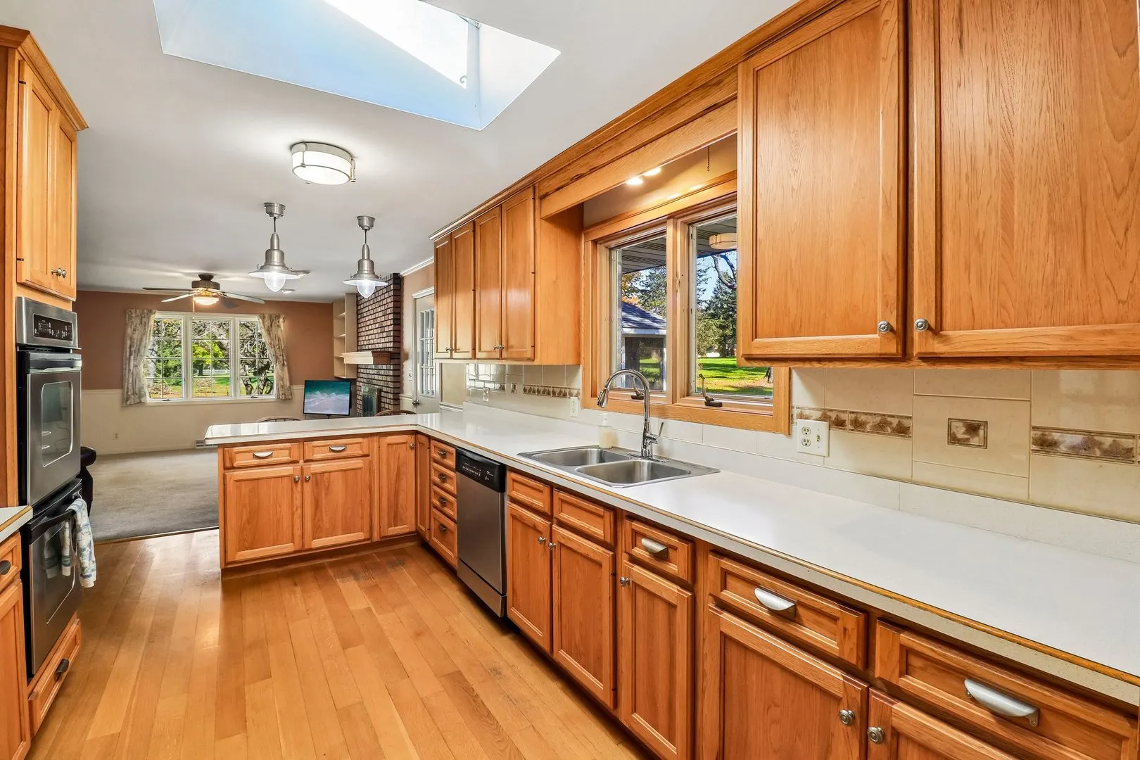 9516 N Clark Road IL