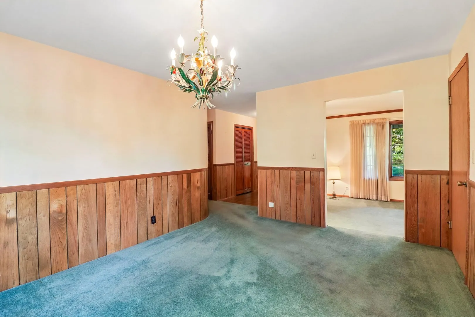 9516 N Clark Road IL