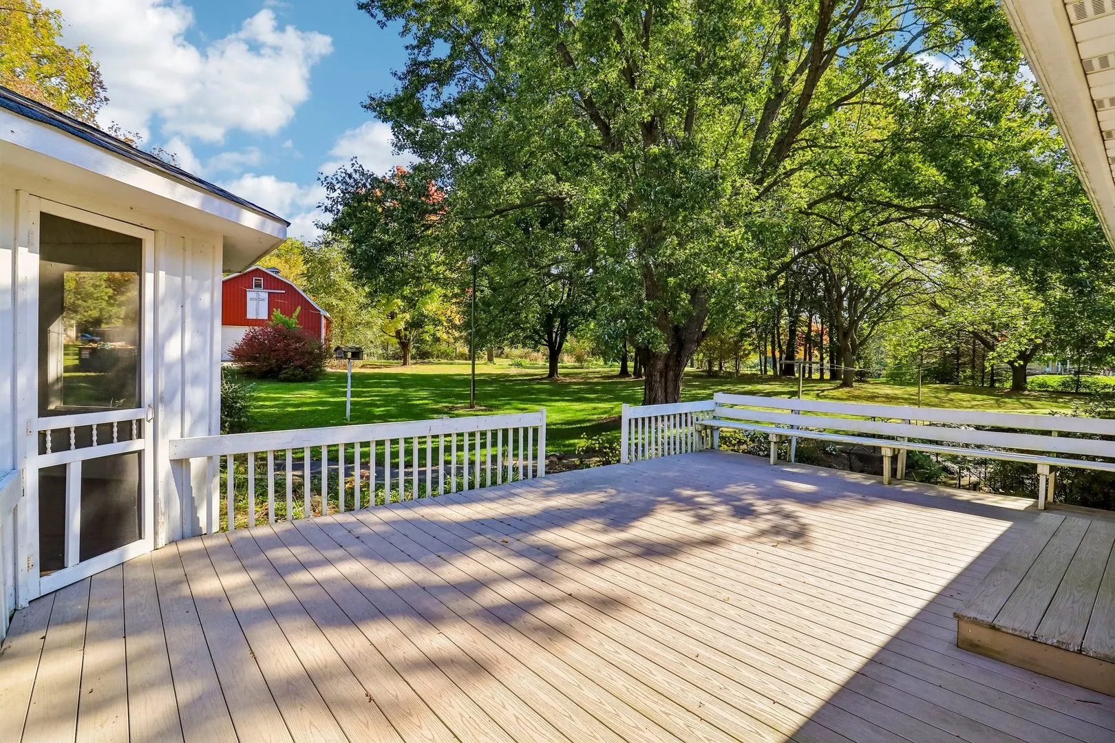 9516 N Clark Road IL