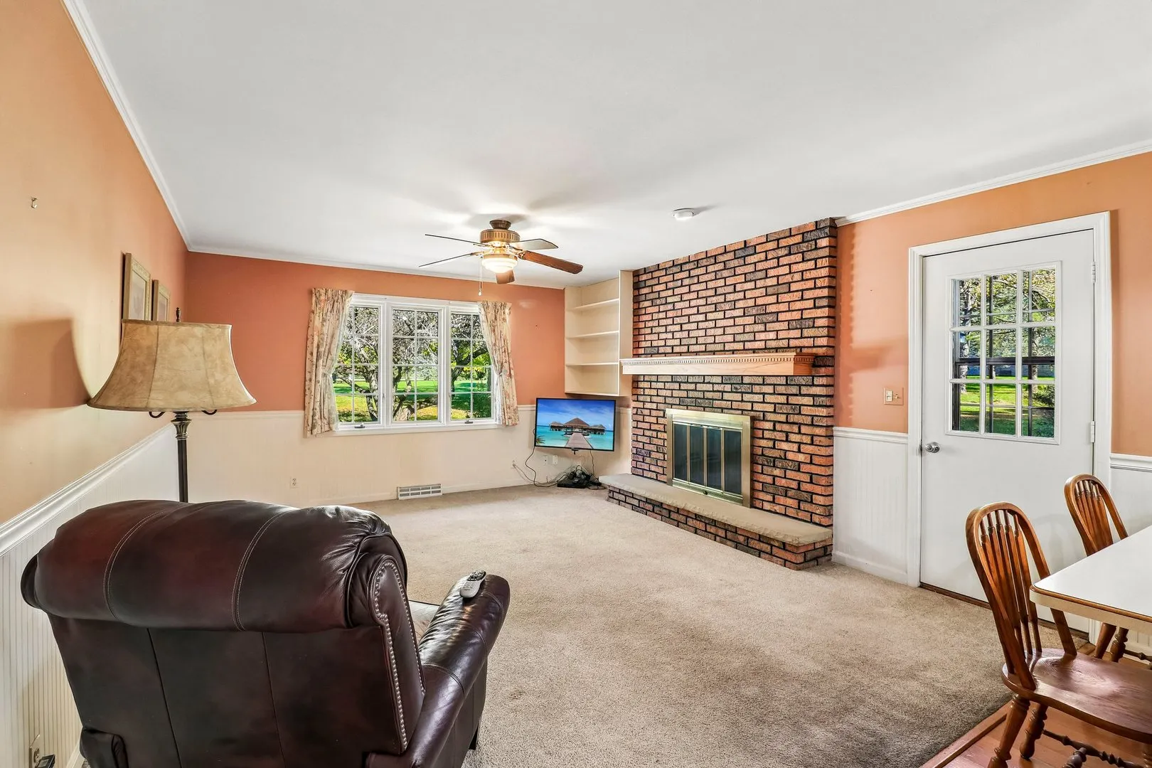 9516 N Clark Road IL