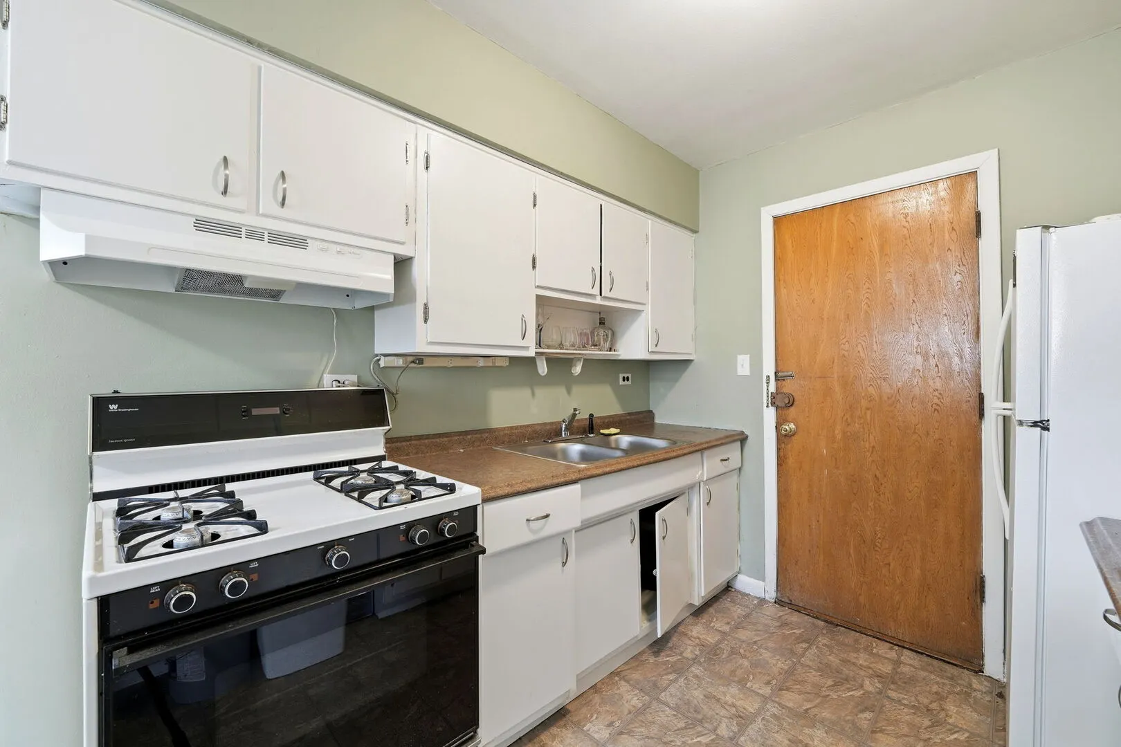 1609 Howard Street IL #2