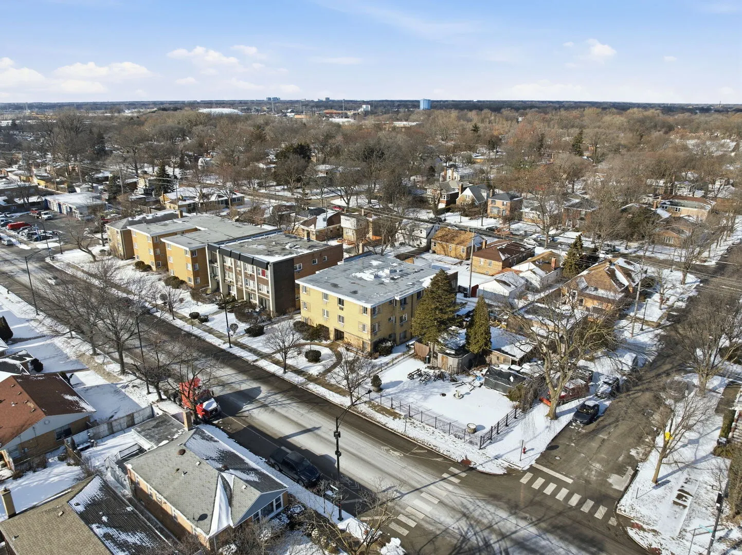 1609 Howard Street IL #2