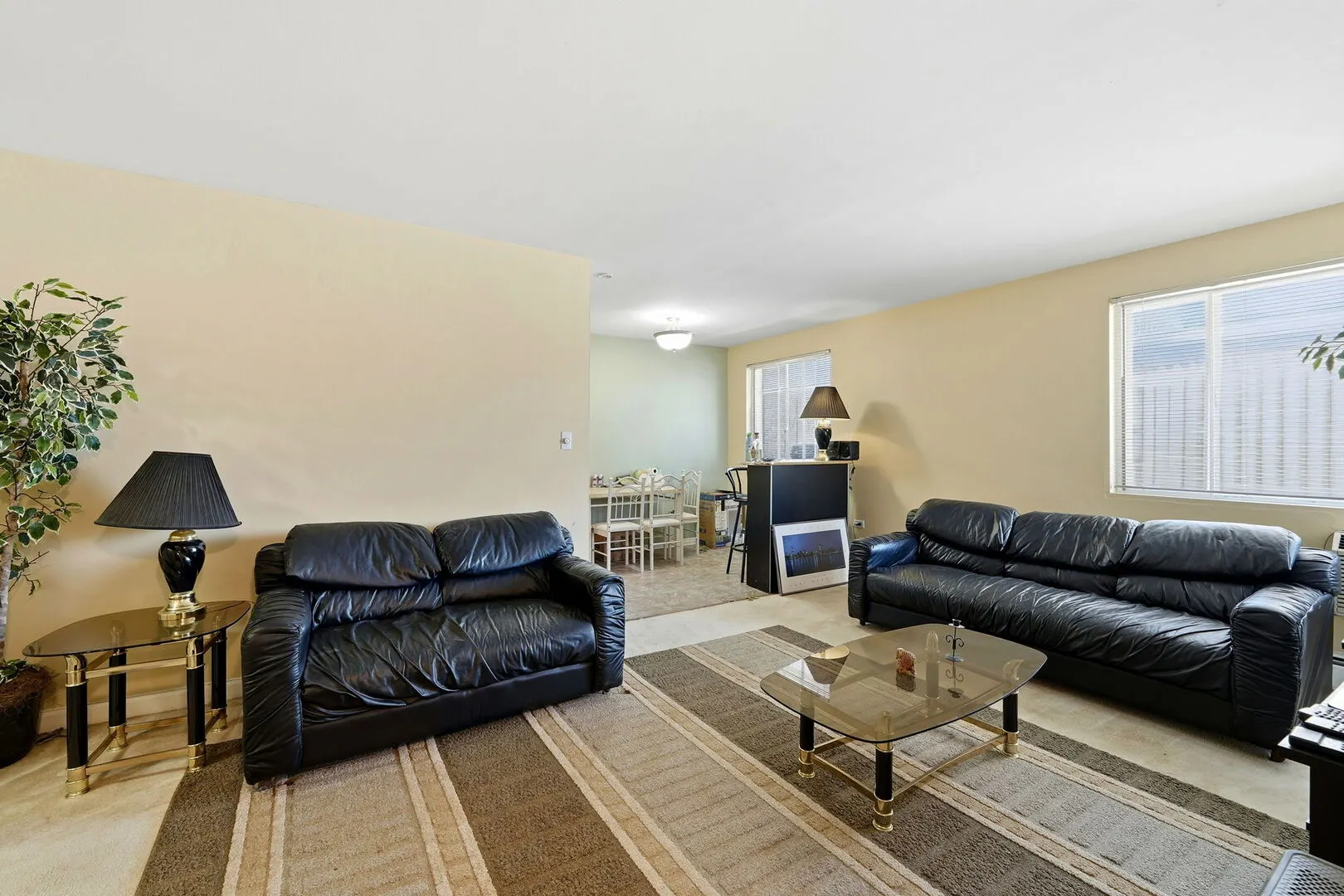 1609 Howard Street IL #2