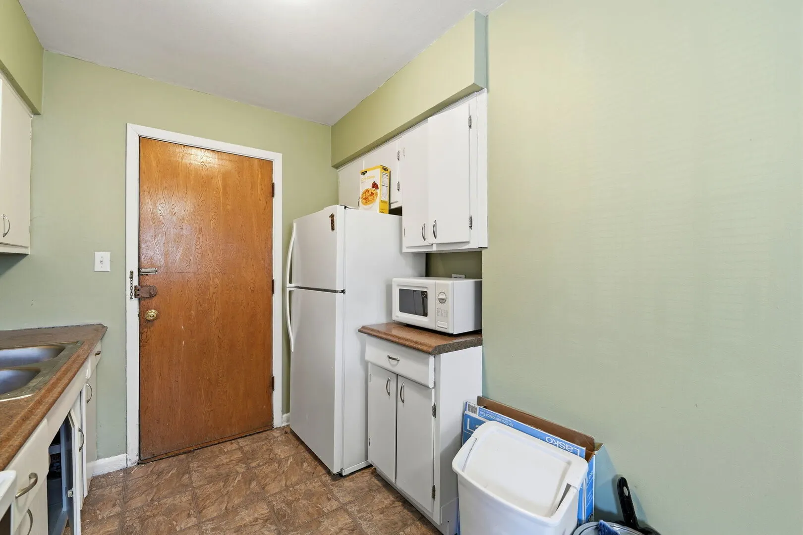 1609 Howard Street IL #2