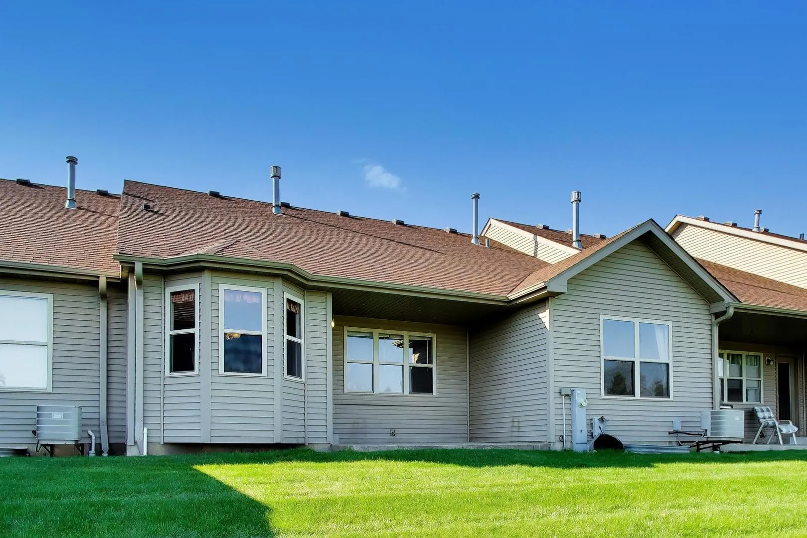 1806 Amelia Court IL #1806