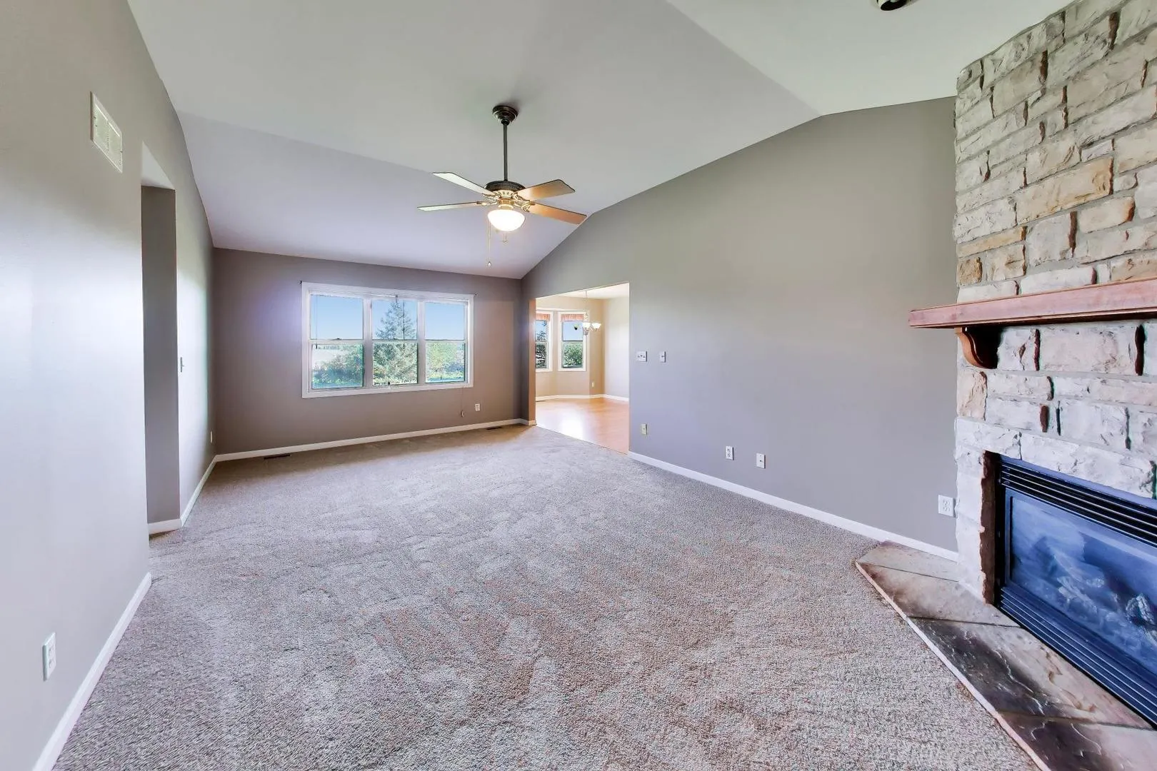 1806 Amelia Court IL #1806
