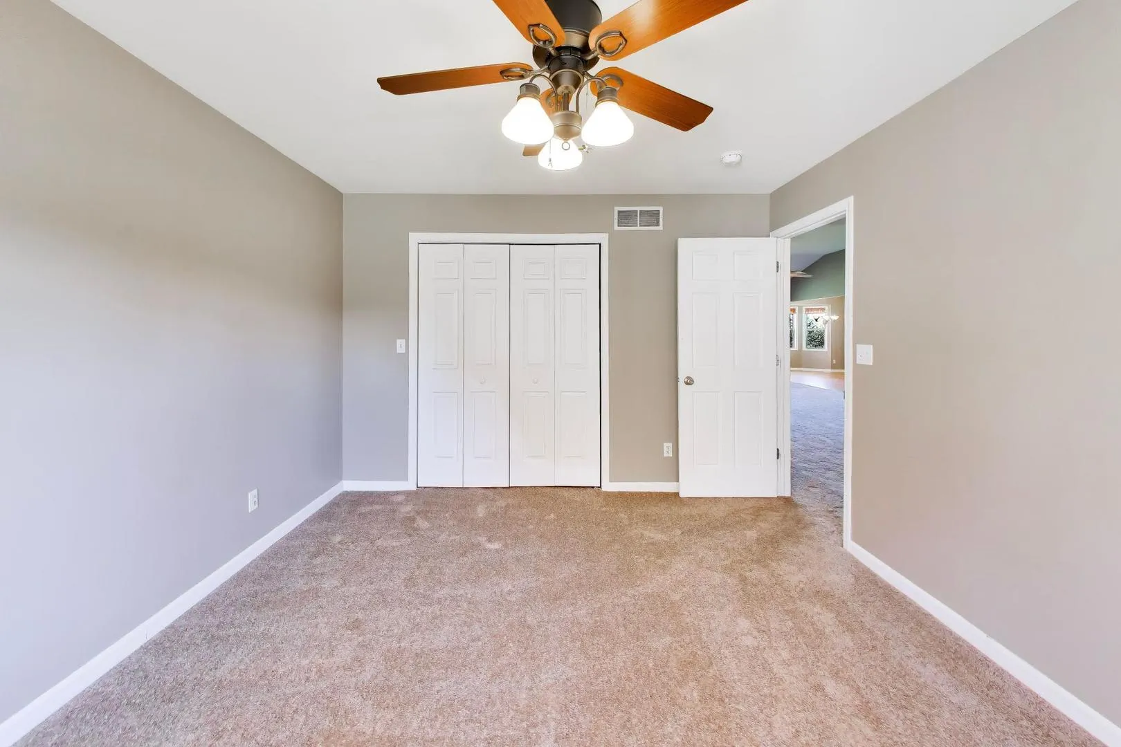 1806 Amelia Court IL #1806