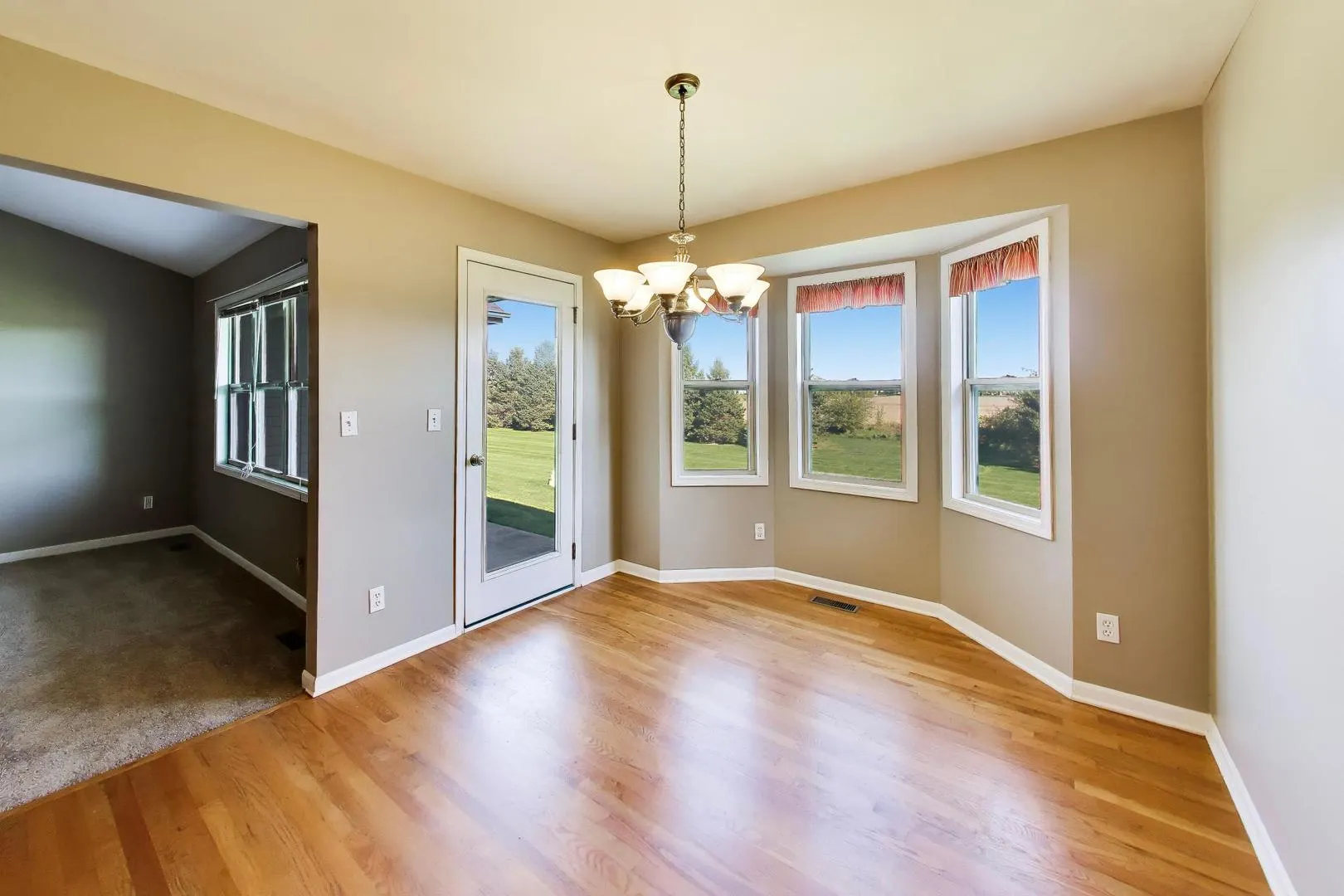 1806 Amelia Court IL #1806