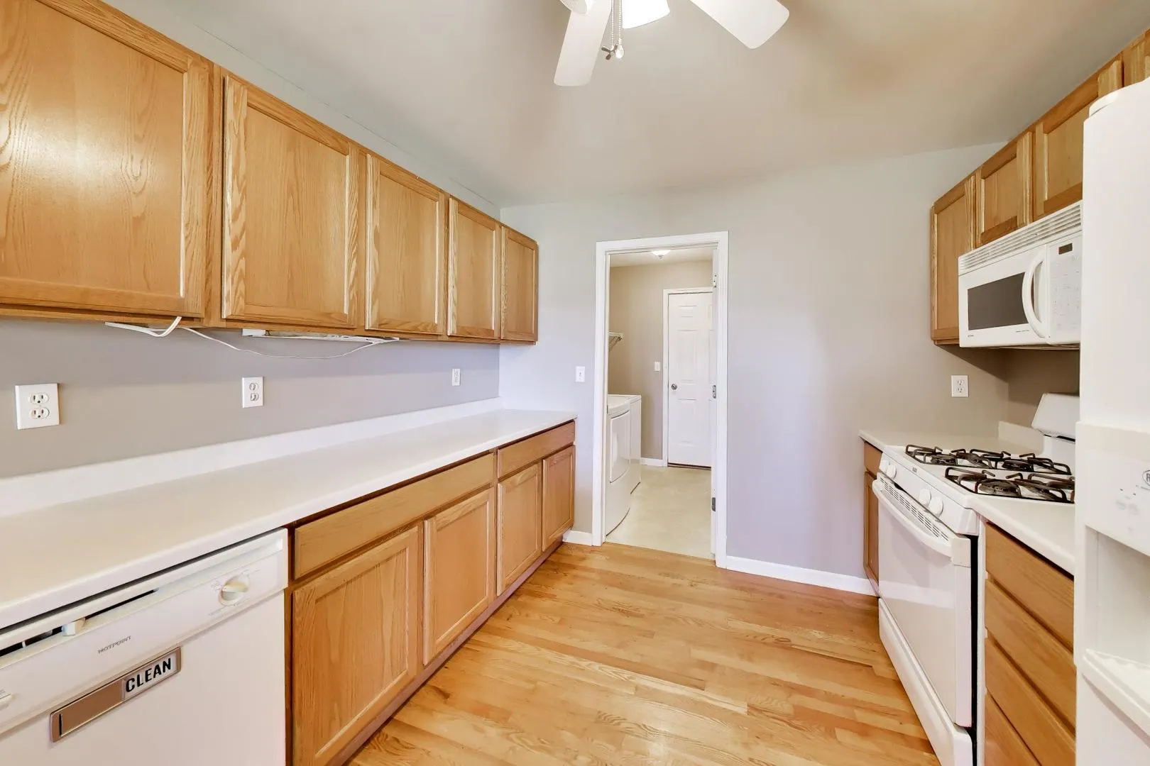 1806 Amelia Court IL #1806