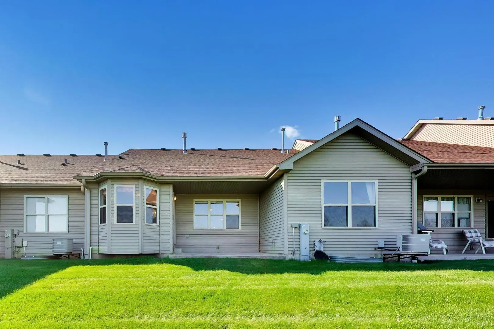 1806 Amelia Court IL #1806