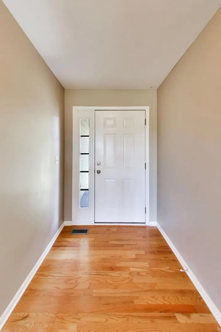 1806 Amelia Court IL #1806