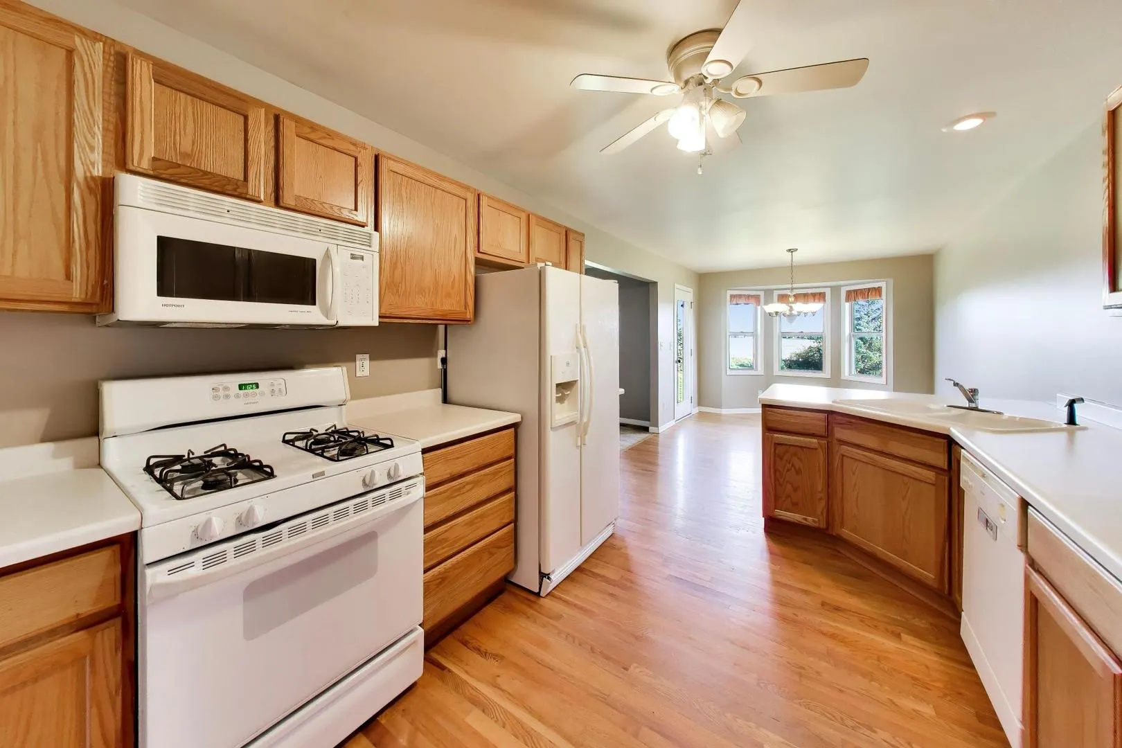 1806 Amelia Court IL #1806