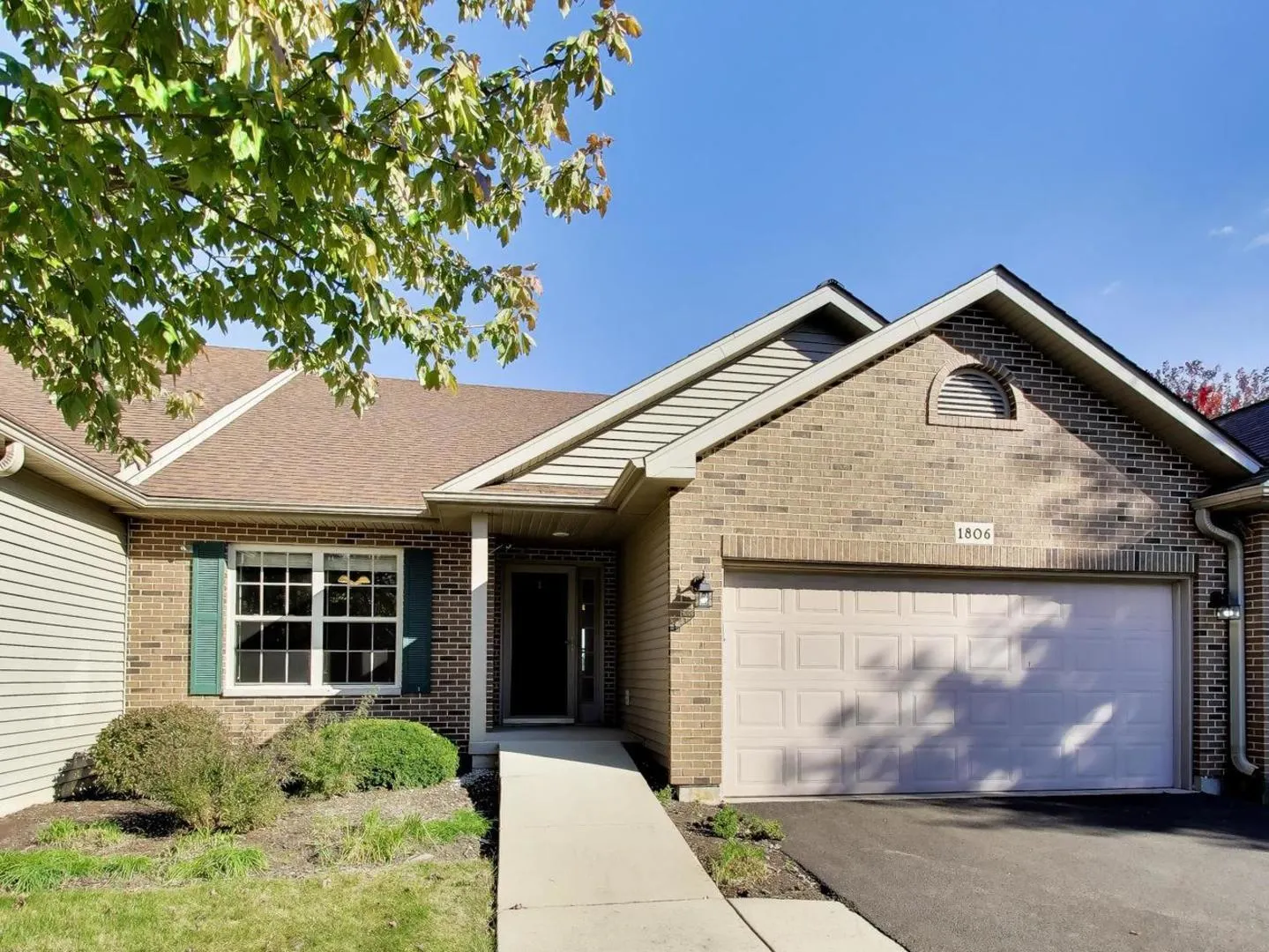 1806 Amelia Court IL #1806
