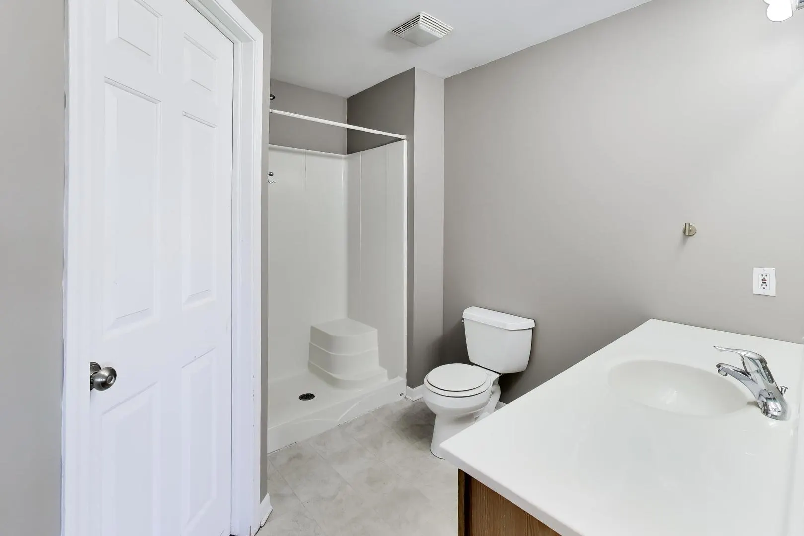 1806 Amelia Court IL #1806