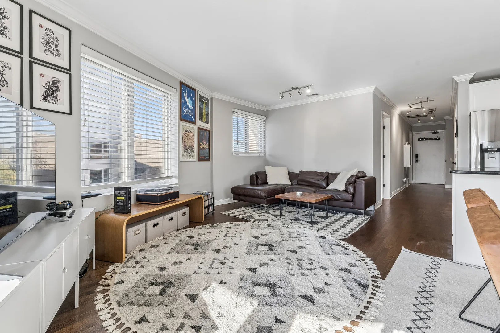 875 N Milwaukee Avenue IL #2S