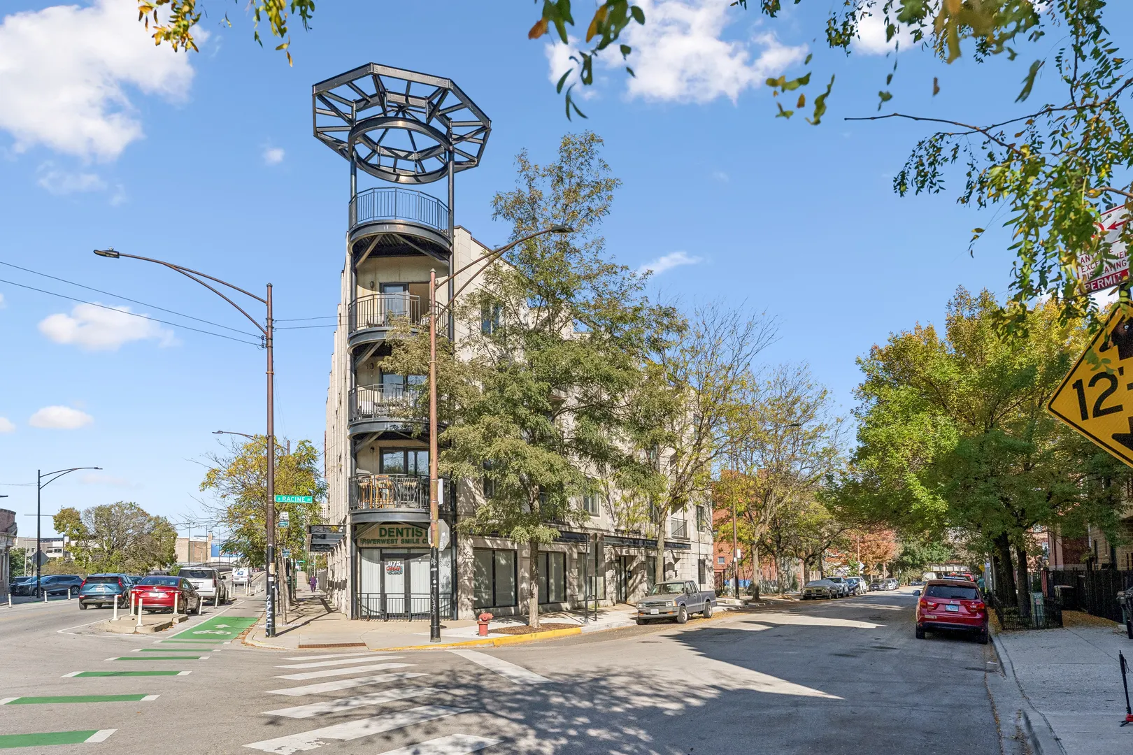 875 N Milwaukee Avenue IL #2S