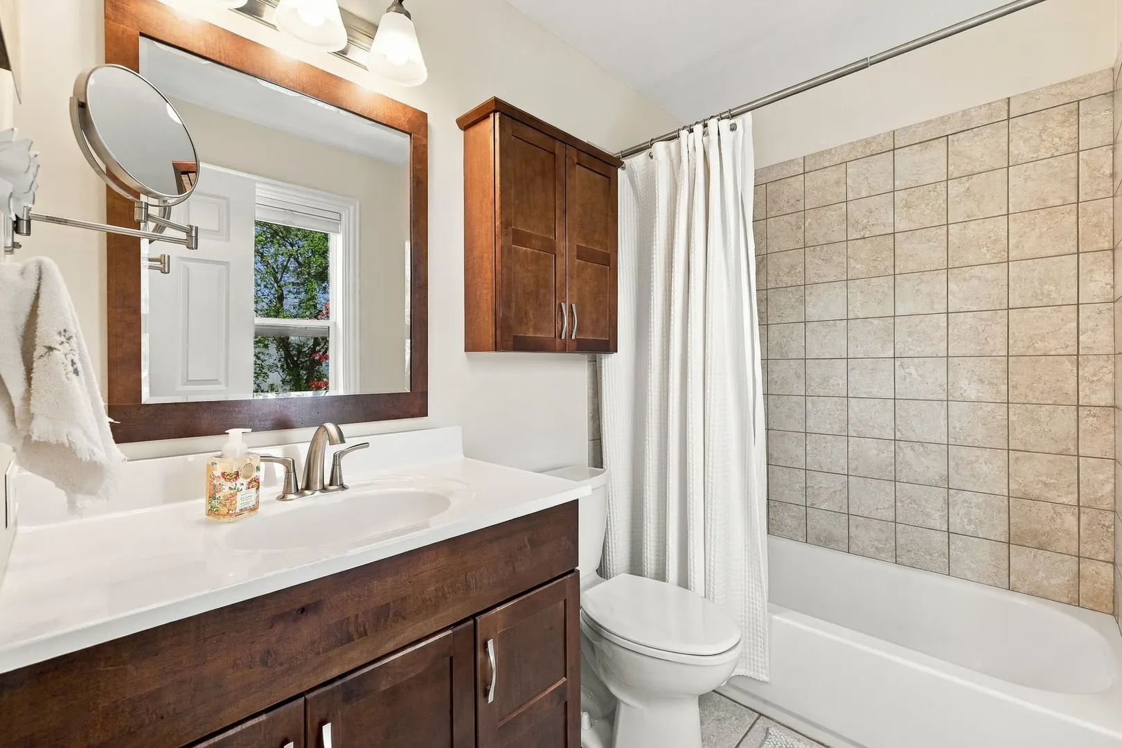 380 Dorchester Lane IL