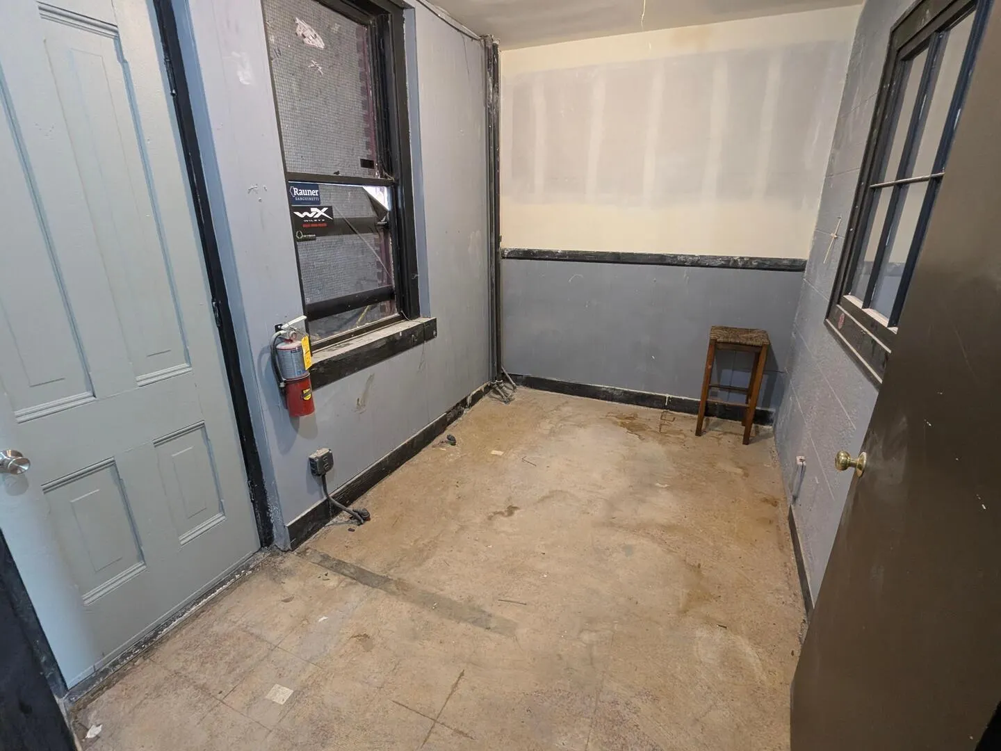 26 E Downer Place IL