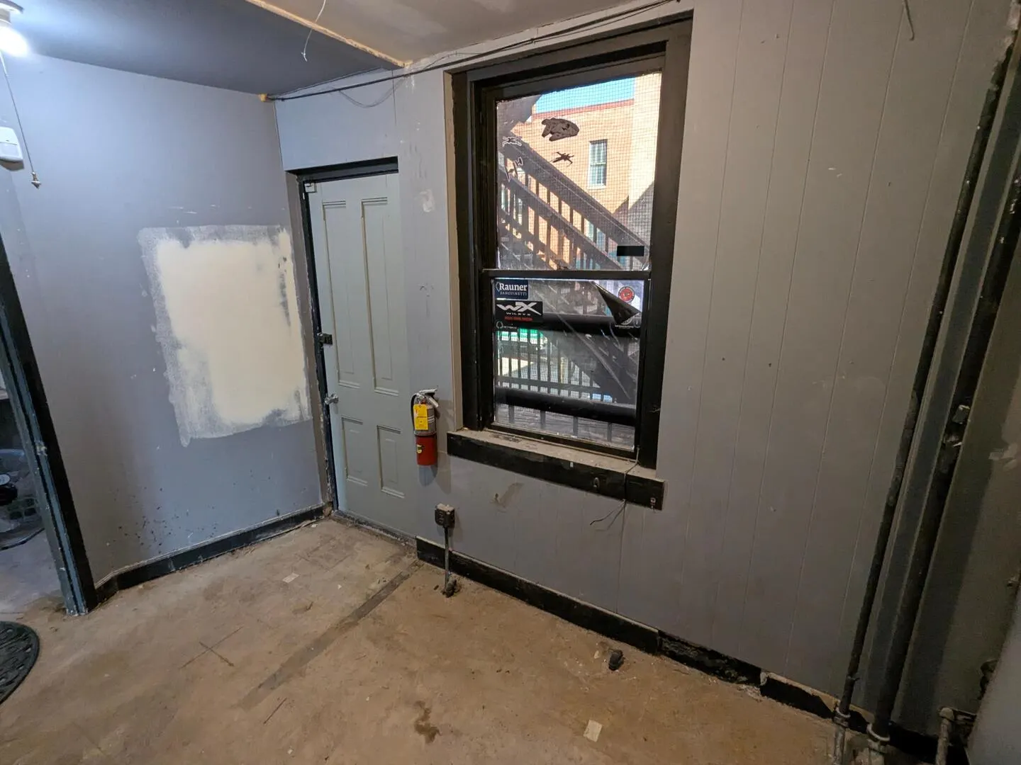 26 E Downer Place IL