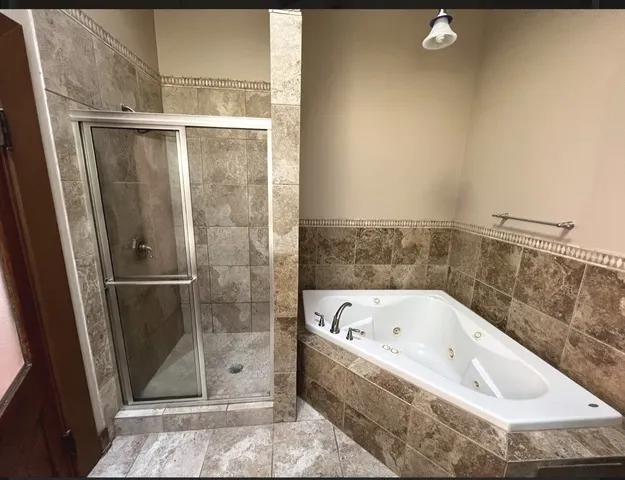 26 E Downer Place IL
