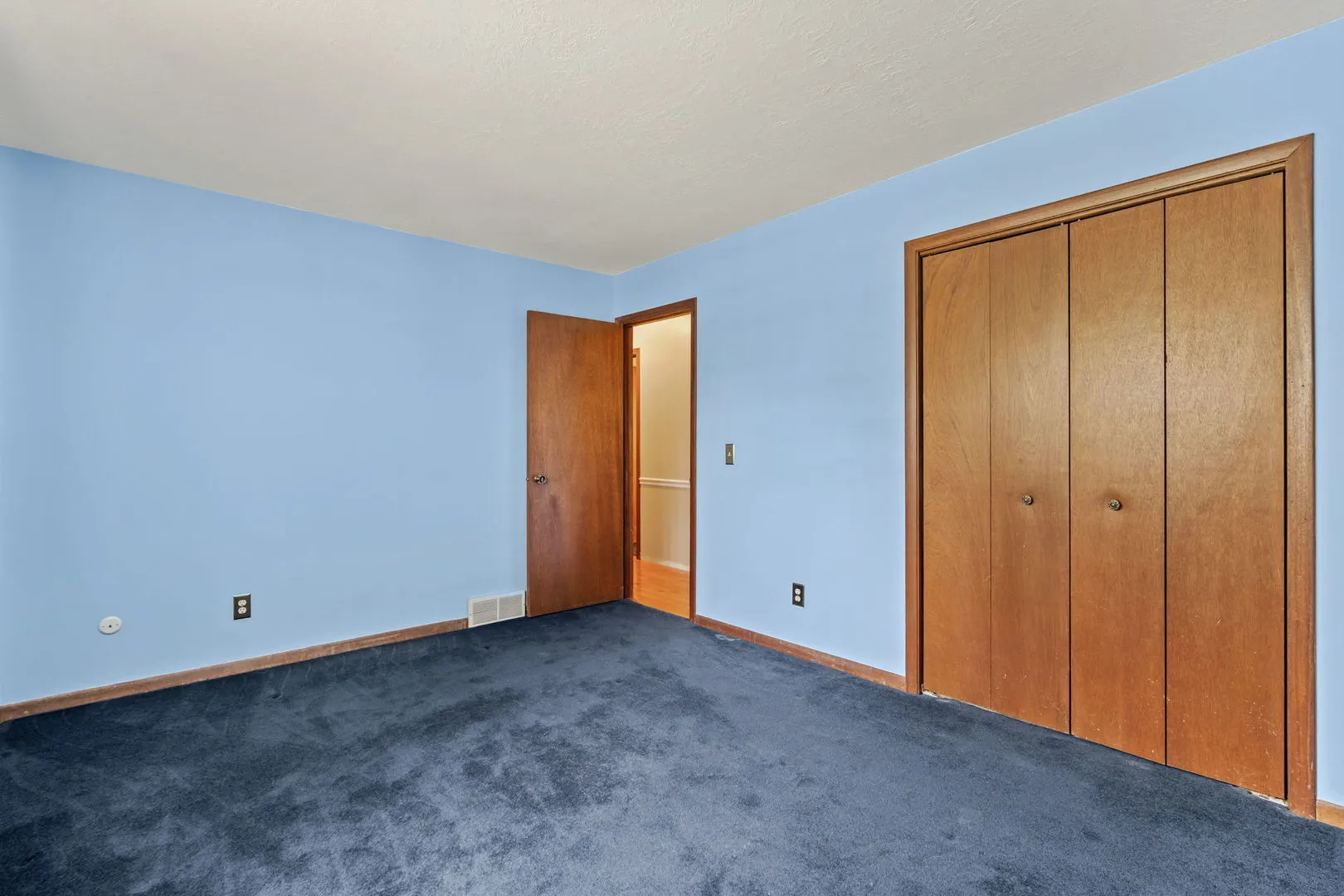 1223 Crow Creek Road IA