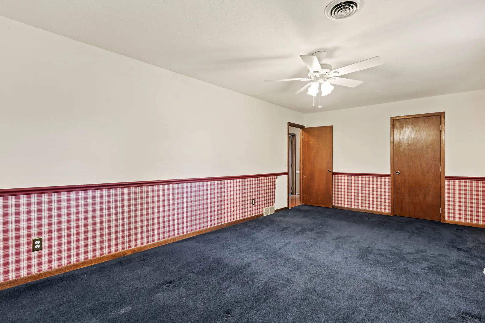 1223 Crow Creek Road IA