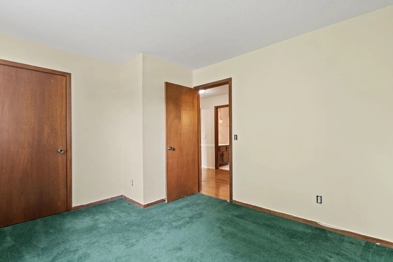 1223 Crow Creek Road IA