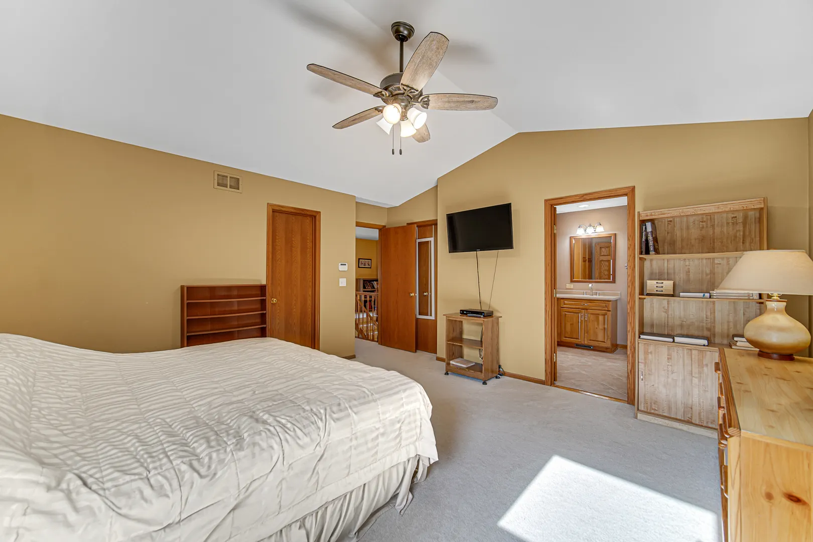 77 N Fiore Parkway IL