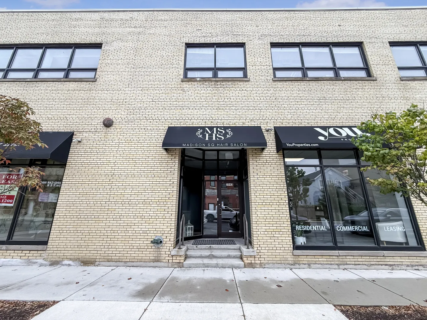 2043 W Grand Avenue IL