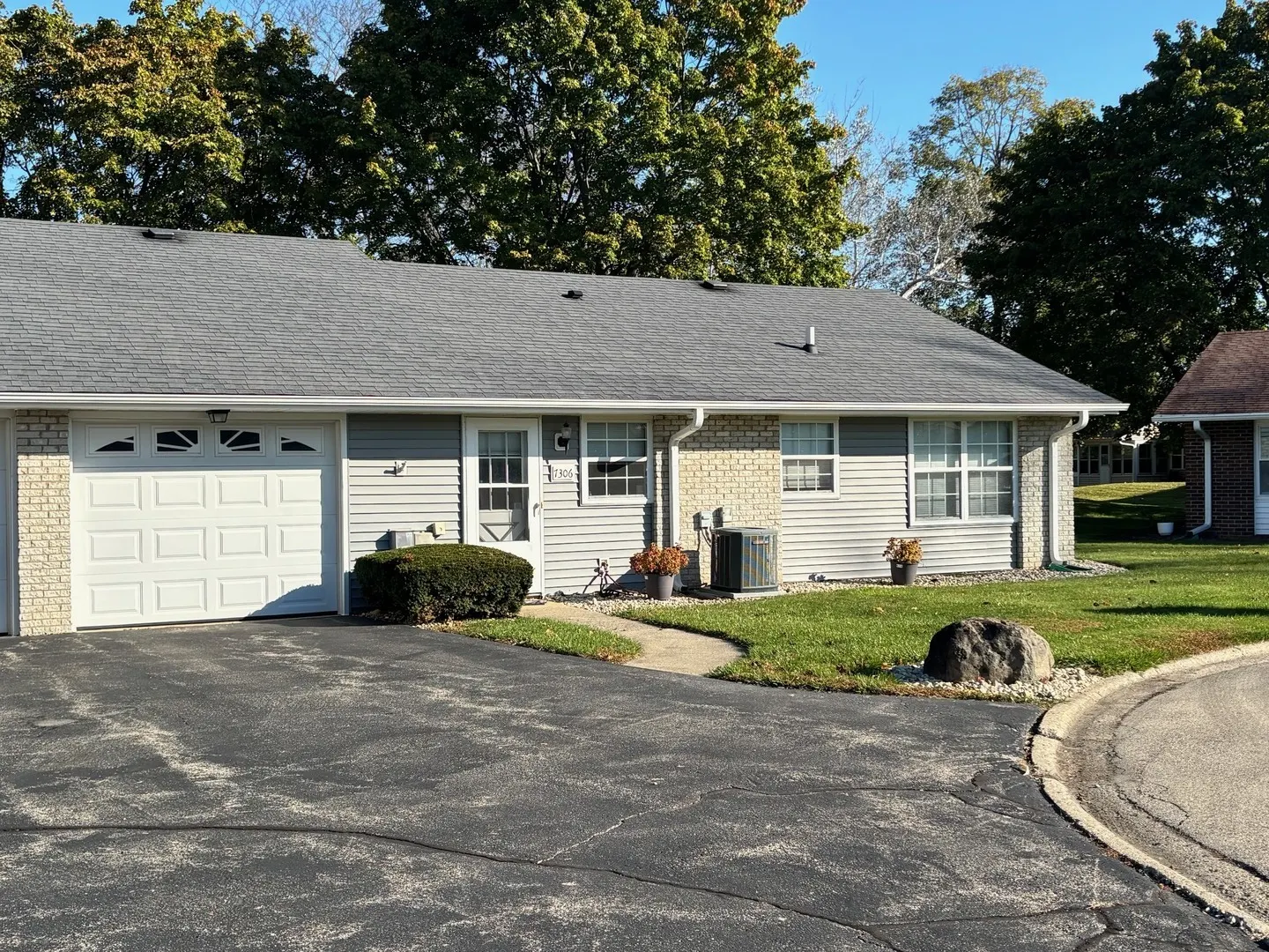 7306 Dunwood Court IL #7306