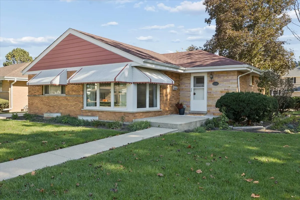 2341 Mayfair Avenue IL