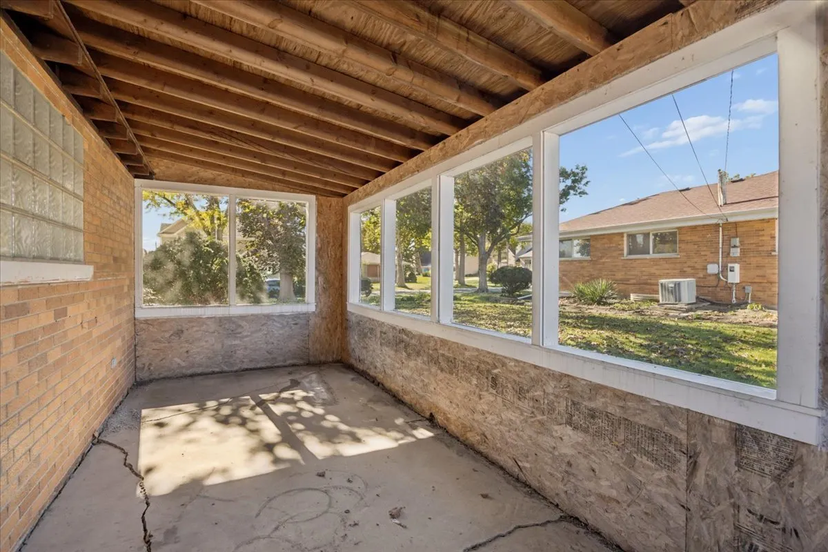 2341 Mayfair Avenue IL