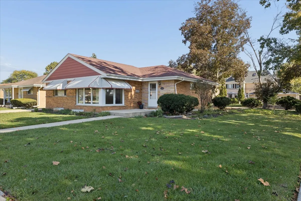 2341 Mayfair Avenue IL