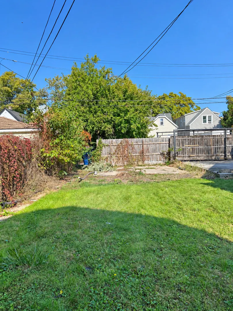 4634 W Ohio Street IL