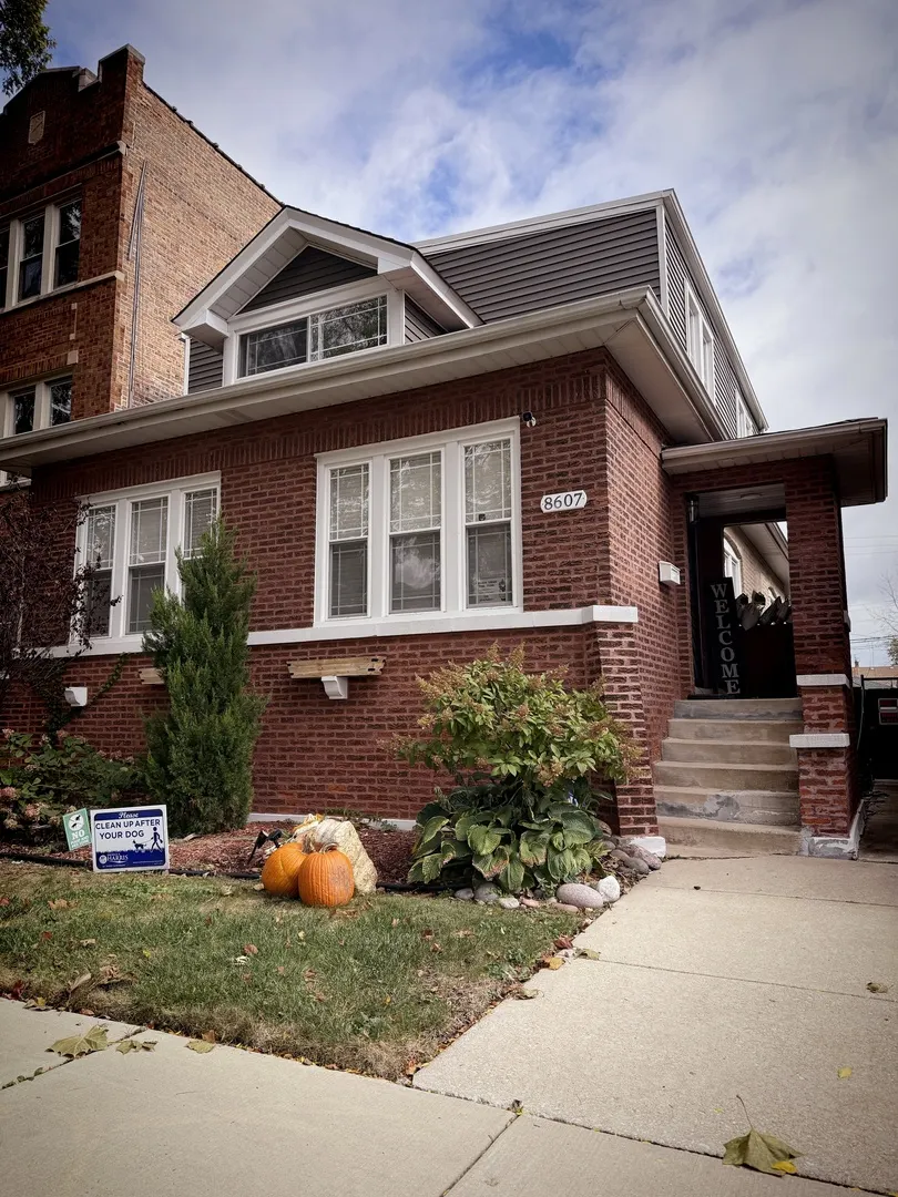 8607 S Maryland Avenue IL