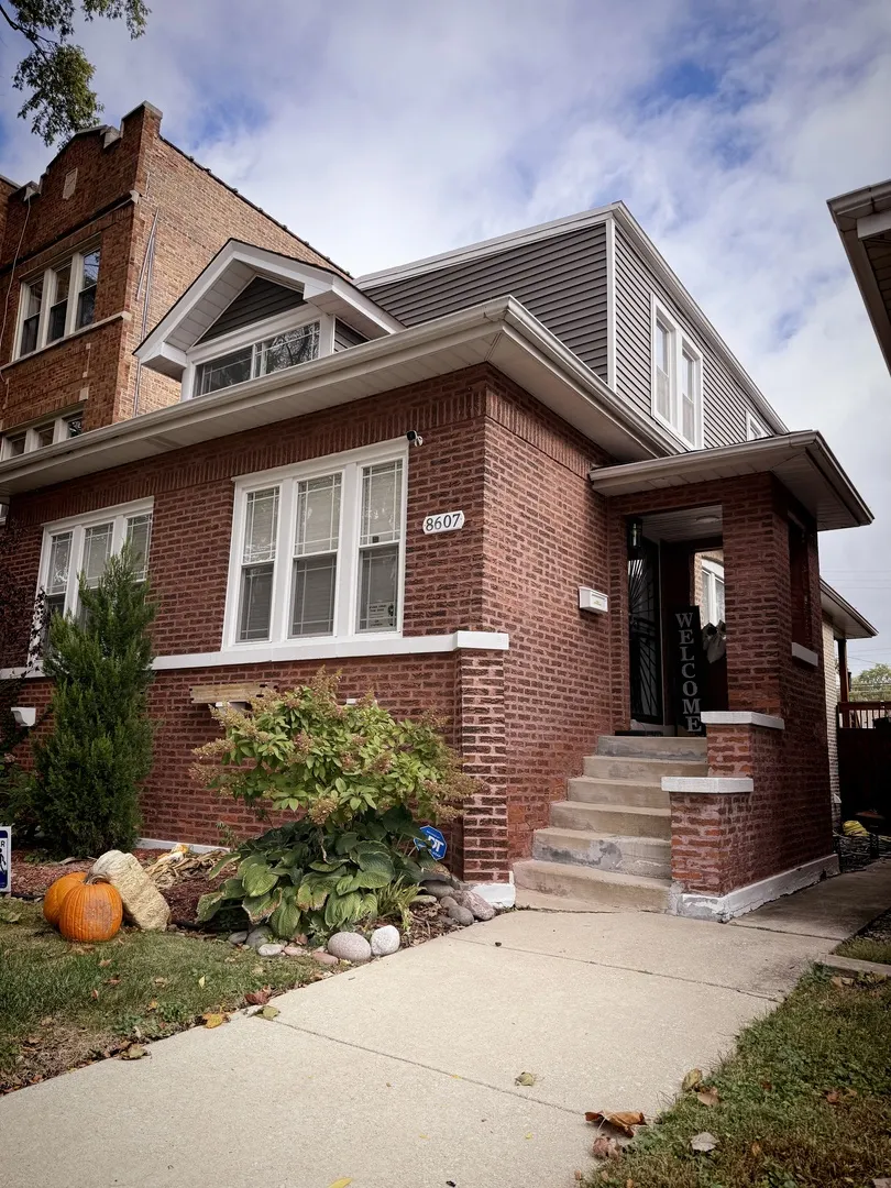 8607 S Maryland Avenue IL