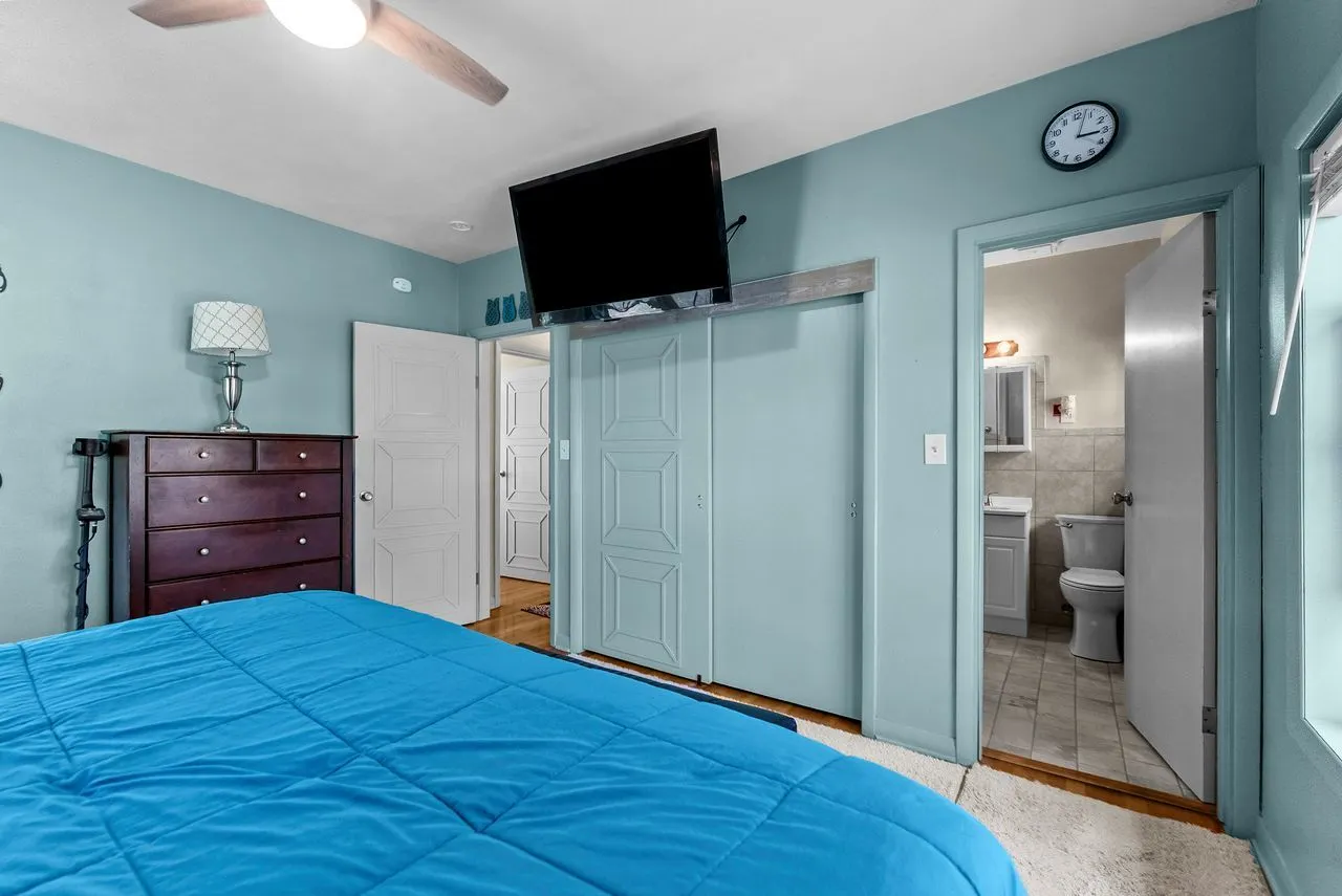2701 Blackhawk Road IL