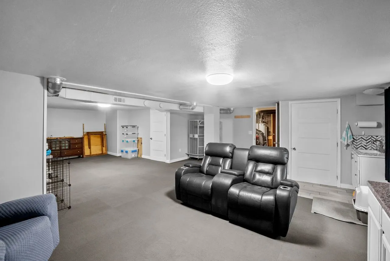 2701 Blackhawk Road IL