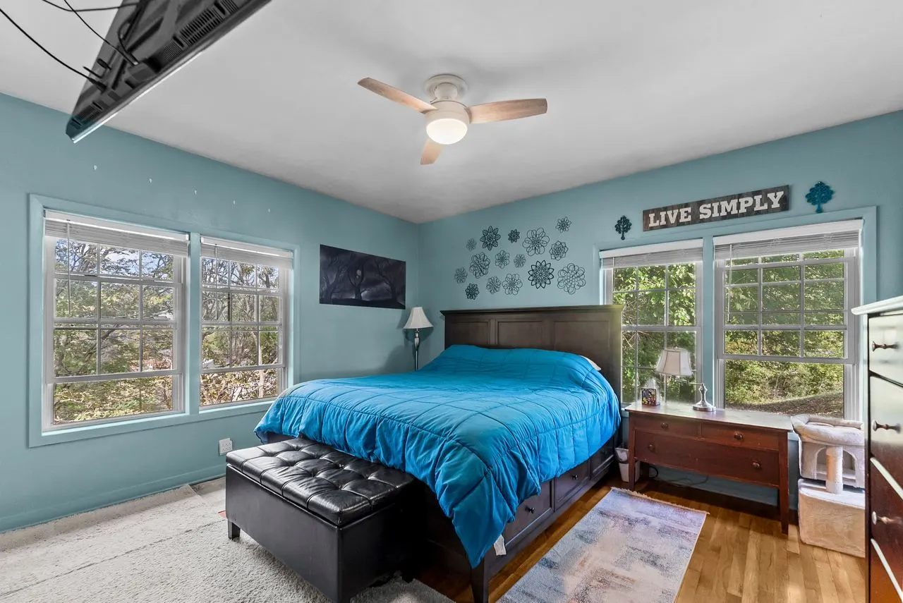 2701 Blackhawk Road IL